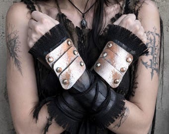 Post Apocalyptic Leather Bracers, Wasteland Arm Armour, LARP Gauntlets, Dystopian Cosplay Wrist Wraps, Apocalypse Costume