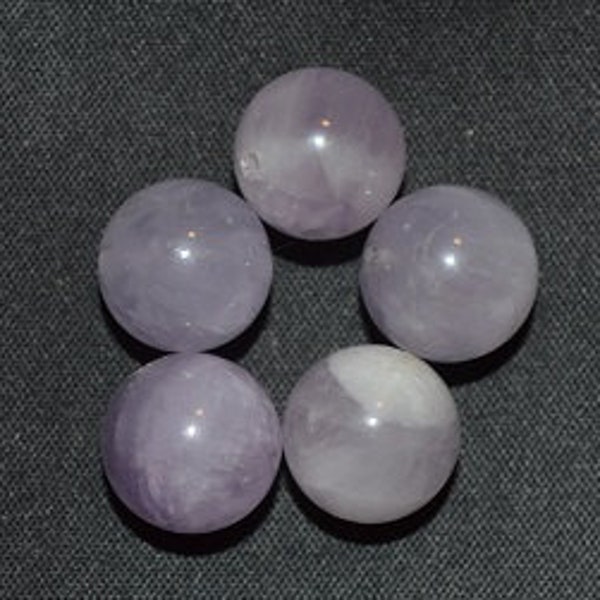 Vintage - Beautiful Lilac Purple Natural Cape Amethyst - 12 mm Round Beads