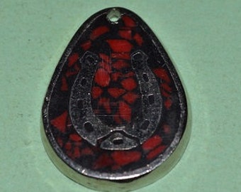 Vintage Inlaid Coral  chip Silver Lucky Horseshoe pendant  (1060225 - MP2-1-01)