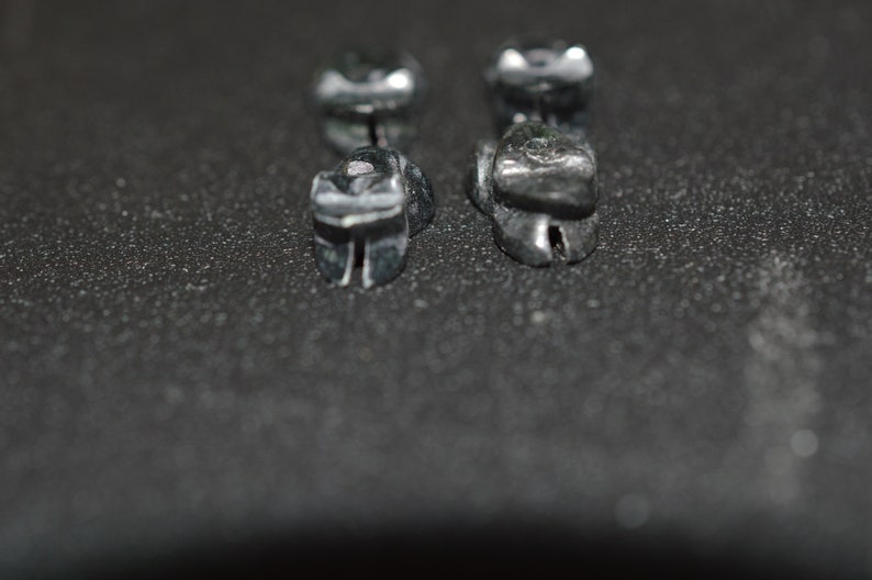 LIMITED QUANTITY Lot of 2 A3-7-01 Vintage Hand Carved Black Stone Frog Fetish Beads 2041656 Animal Beads