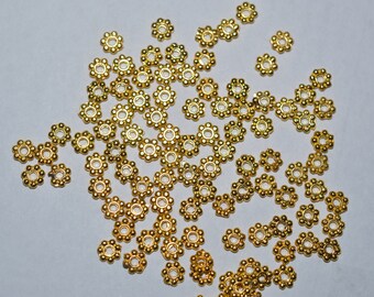 4mm Gold Plated Daisy Spacer Beads (3012513 - FBG1-7-02)