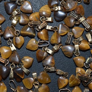 5-6mm Tiny Tiger Eye Heart Pendants (1060637 - TE1-1-01)