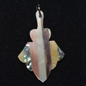 Vintage Mother of Pearl and Abalone Shell Intarsia Pendant 1060378 BayE-MOP12 image 2