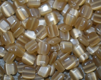 Carmel Cat es Eye, Fiber Optic Glas 7,5mm quadratische Perlen (2043131) C3-6-04