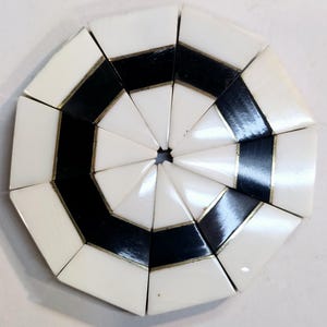 Vintage White Shell and Black stone Inlaid Triangle Pendant (9999028) BB3-1