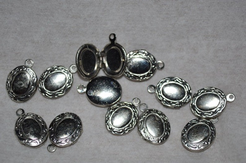 12 Vintage Silver Plated Oval Lockets 3024505 Etsy