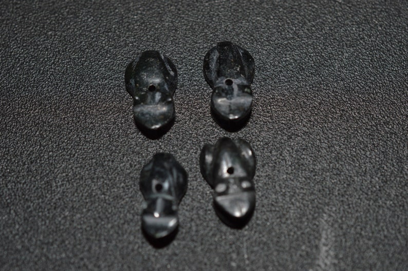 LIMITED QUANTITY Lot of 2 A3-7-01 Vintage Hand Carved Black Stone Frog Fetish Beads 2041656 Animal Beads