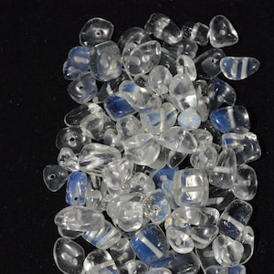 Iridescent Clear Chip Beads  1 oz pkgs 1050080C (BayDLSB1-3-03)