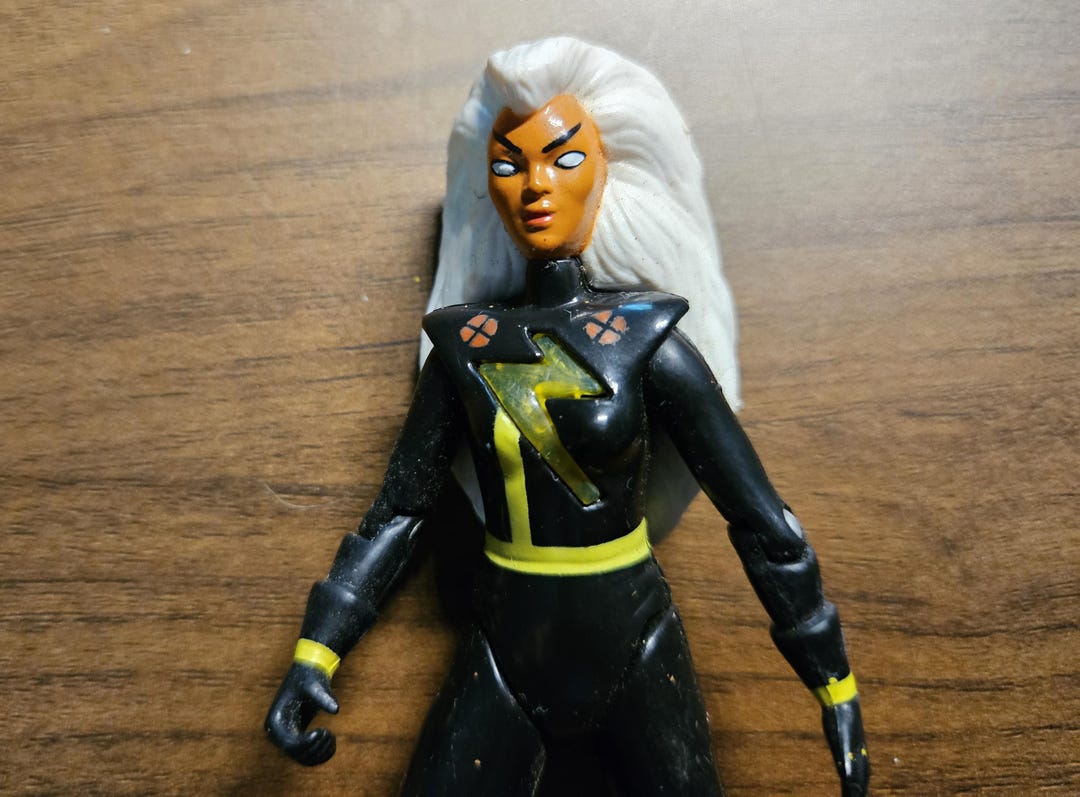 Storm the Uncanny X-men Marvel Comics 1991 Toy Biz Action Figure ...