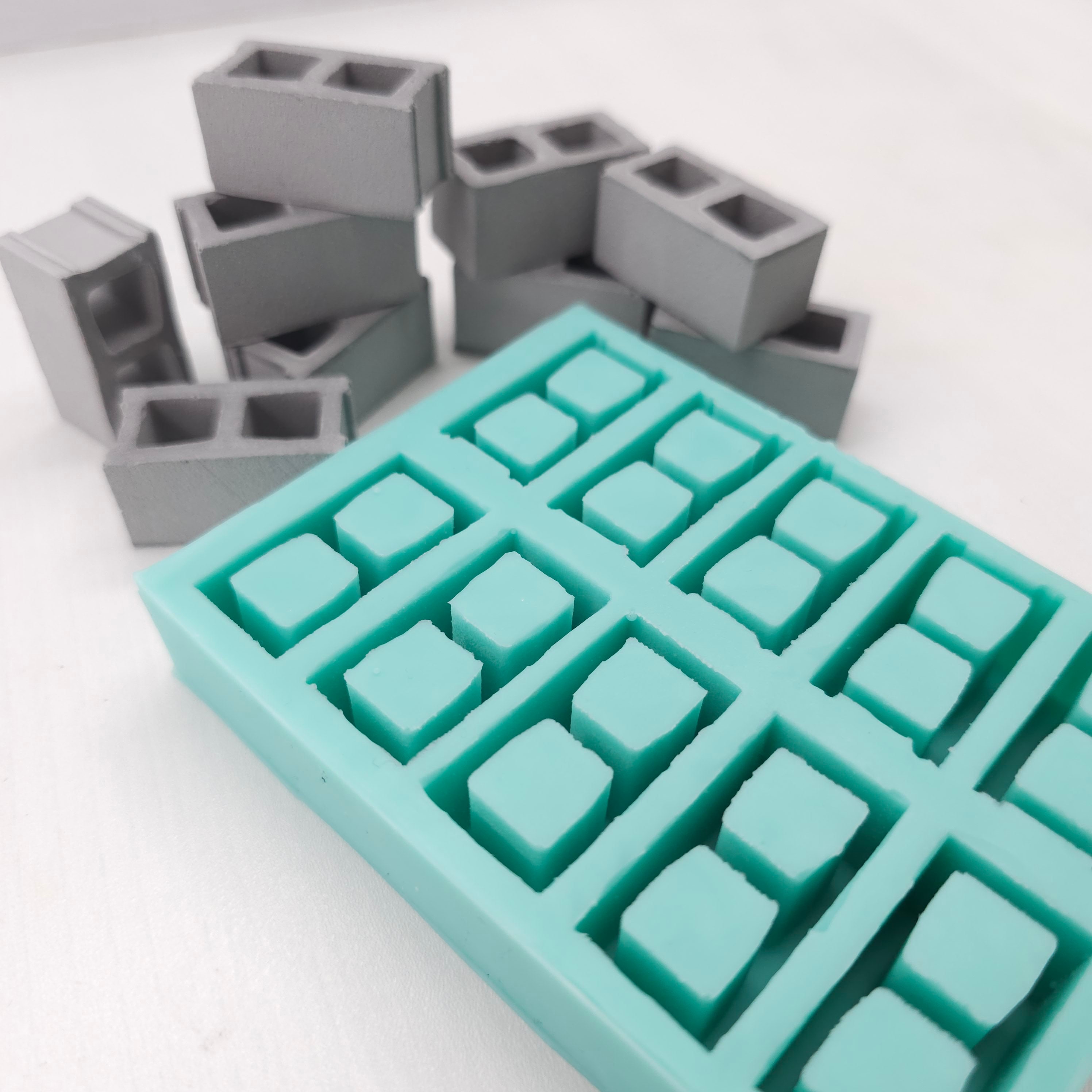 リアルなミニチュアコンクリートブロックのシリコン型 – 1:12スケール