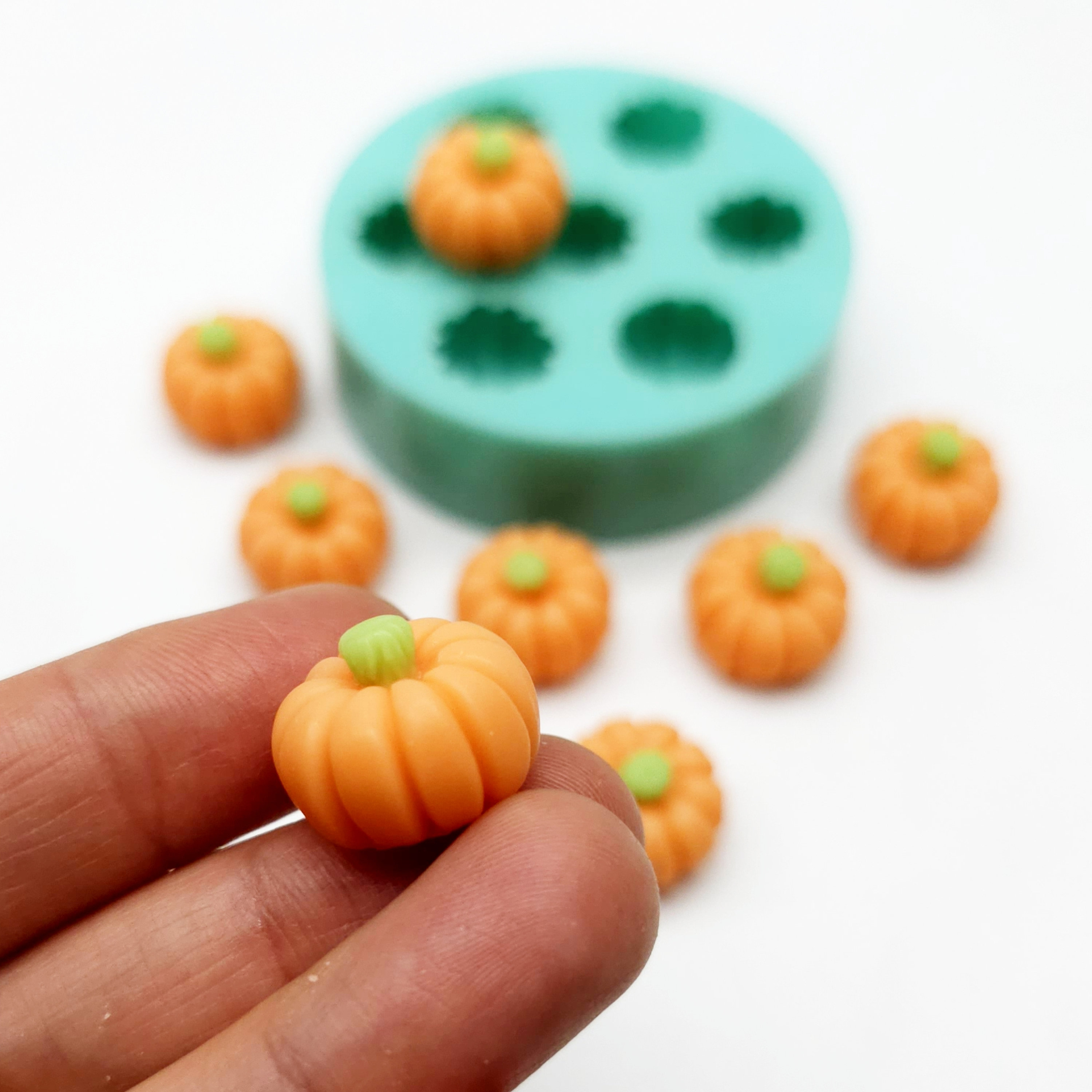 Miniature 3D Pumpkins Halloween Fall Thanksgiving Wax Melts