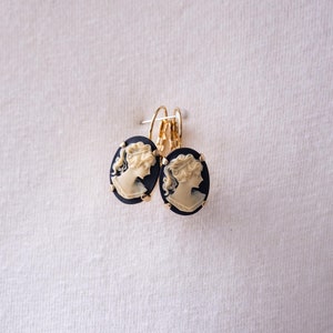 Black and White Cameo Earrings. Classical Woman Profile Cabochons, Gold Settings. 18th Century, Regency, Victorian, Historical Reproduction.