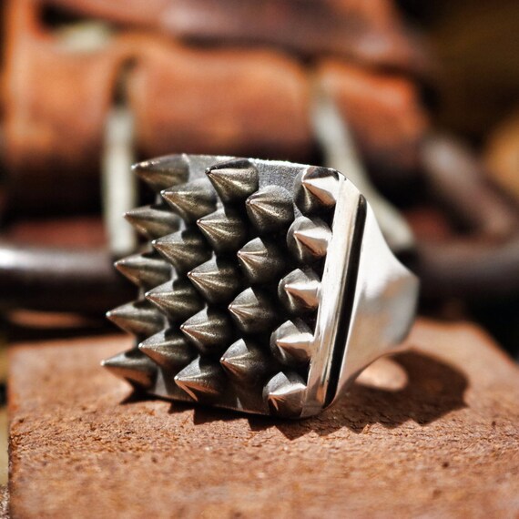 Heavy Fascinating San Felipe Sterling Silver Skull Ring Heavy Fascinating San Felipe Sterling Silver Skull Ring