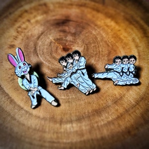 Set of 3 80s Vintage Korea Taekwondo Badges / bunny badge / kick badge / karate / kung fu / judo / Fighter