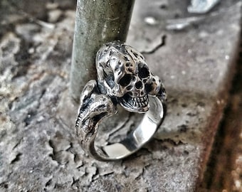 925 Sterling Silver Human Skull Ring / gothic ring / goth ring / skull and bones ring / memento mori ring /biker ring /skull engagement ring