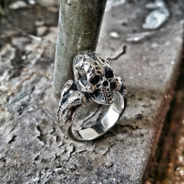 925 Sterling Silver Human Skull Ring / gothic ring / goth ring / skull and bones ring / memento mori ring /biker ring /skull engagement ring