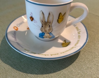 Taza y platillo de té infantil de Beatrix Potter