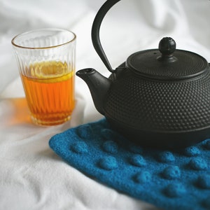 Felted Bobble Pot Holder Knitting Pattern - Quick Knitting Project for the Home - Perfect first felting project