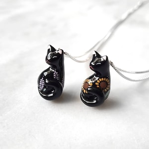 黒猫ネックレス 花柄 スターリングシルバー 黒猫ペンダント