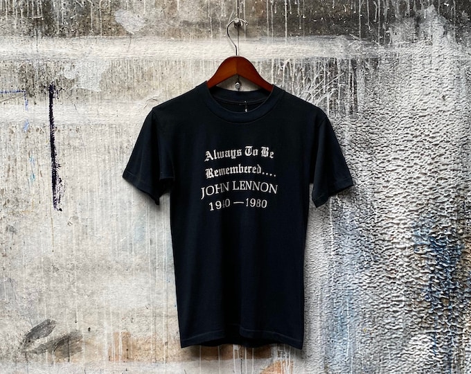 Memorial '80s John Lennon T-Shirt