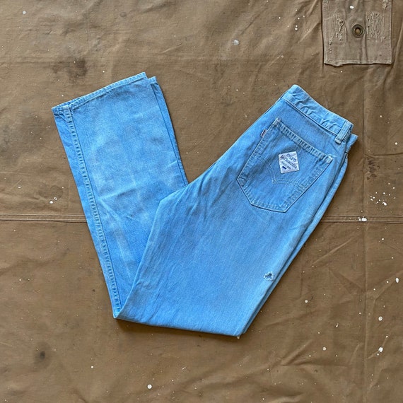 levi's jeans with zipper on back