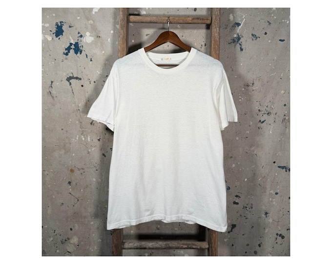Paper Thin '70s White T-shirt Munsingwear