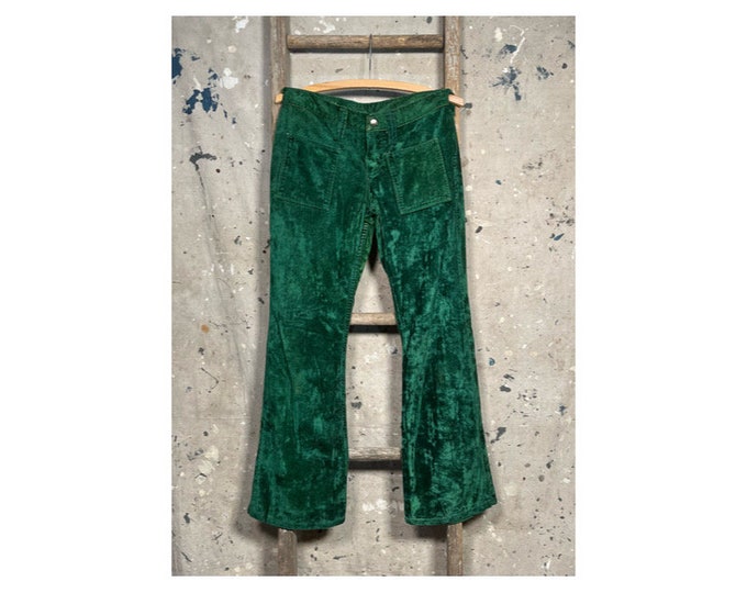 Green Velvet 1970s Wrangler Bell Bottom Pants 28 Waist
