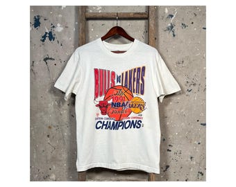 1990s NBA Finals T-Shirt Bulls vs. Lakers T-Shirt