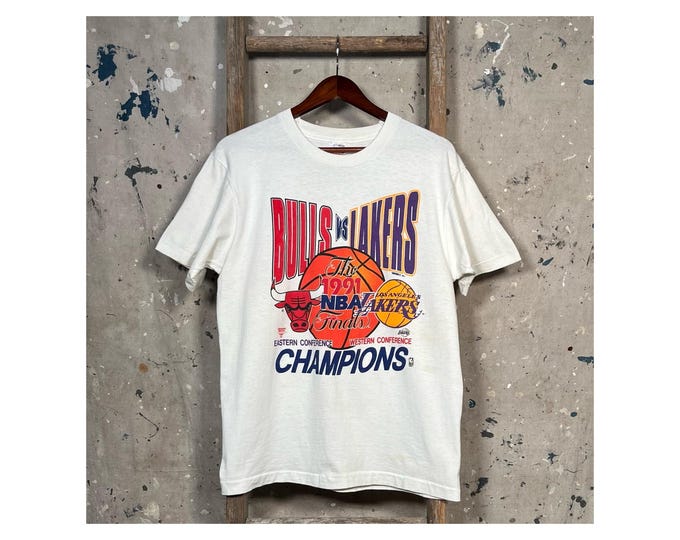 1990s NBA Finals T-Shirt Bulls vs. Lakers T-Shirt