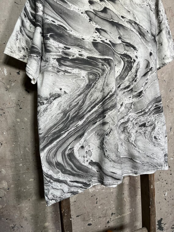 Marble Tye Die T-shirt - image 7