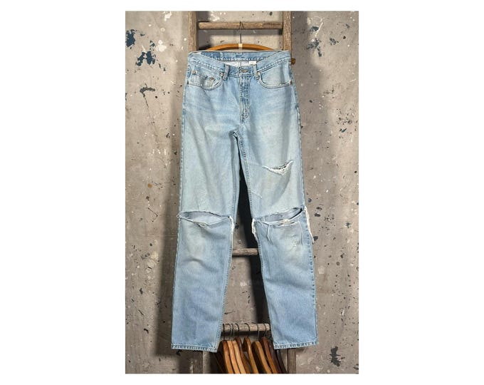 Thrashed '90's Levi's 550 Jeans 32 waist