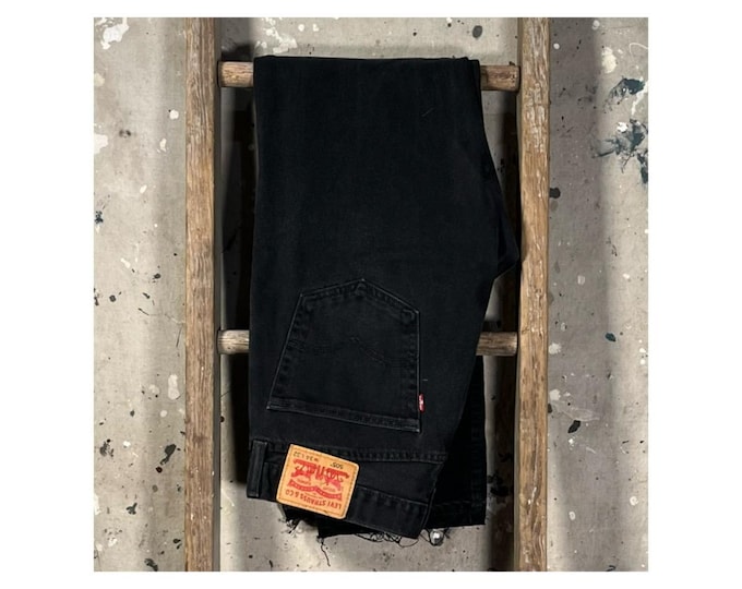 1990s Levi's 505 Jeans 32 Waist