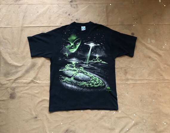 1997 Liquid Blue Aliens Glow in the Dark XL