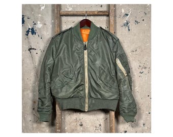 Medium 70s US Air Force L-2B Flight Jacket / Bomber, Green Medium 70s US Air Force L-2B Flight Jacket / Bomber, Green