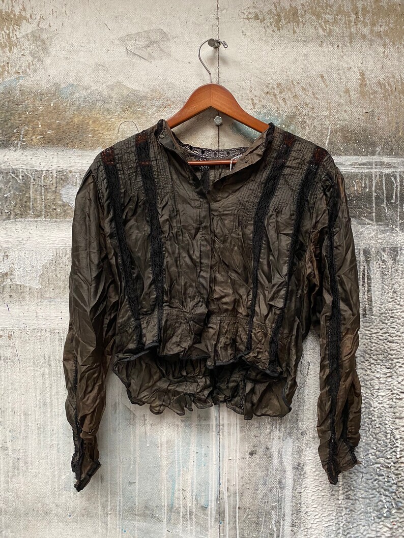 Early Antique Blouse image 3