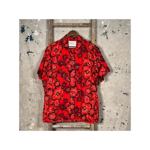 Waikiki Wear 1960s Hawaiian Shirt Red Hibiscus