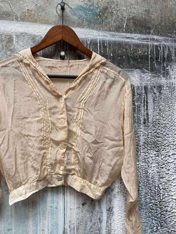 Early Antique Tissue Silk blouse - image 2