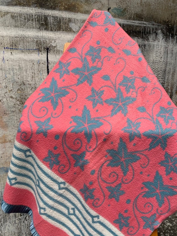 1940s / 50s Floral Camp Blanket Reversible - image 3