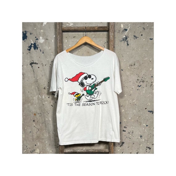 Snoopy '90s Christmas T-shirt