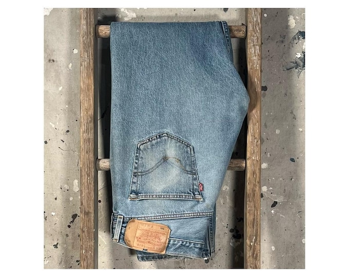1990s Levi's 501 Jeans 32 Waist