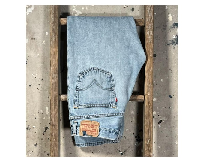 1990s Levi's 505 Jeans 32 Waist