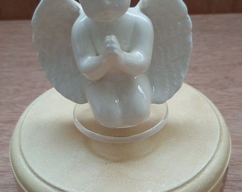 Angel W/Cherub Cameo Music Box #BC1110 Angel W/Cherub Cameo Music Box #BC1110