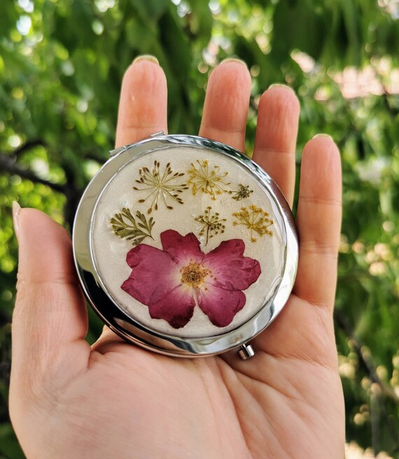 Vintage Hand Magnifying Makeup Mirror Pocket Mirror Mini Compact