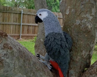 Crocheted African Grey Parrot: Realistic bird