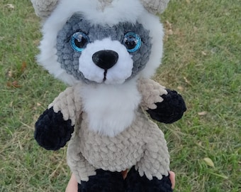 Crocheted Raccoon Plush Toy: Soft Yarn, 10 Inch