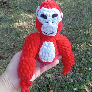 Crocheted gorilla tag small