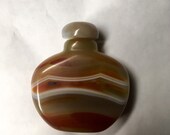Vintage Asian Hand Carved Exquisite Agate Snuff Bottle