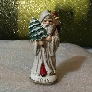 Vintage Hand Painted Memories Of Santa Collection Kris Kringle Figurine in Original Box