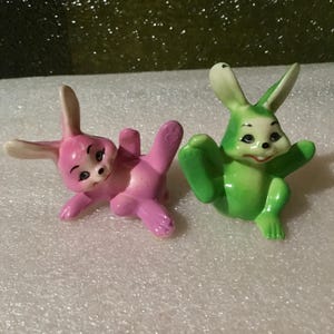 Easter Special Vintage Set Of 2 Hand Painted Bone China Merry Easter Bunnys