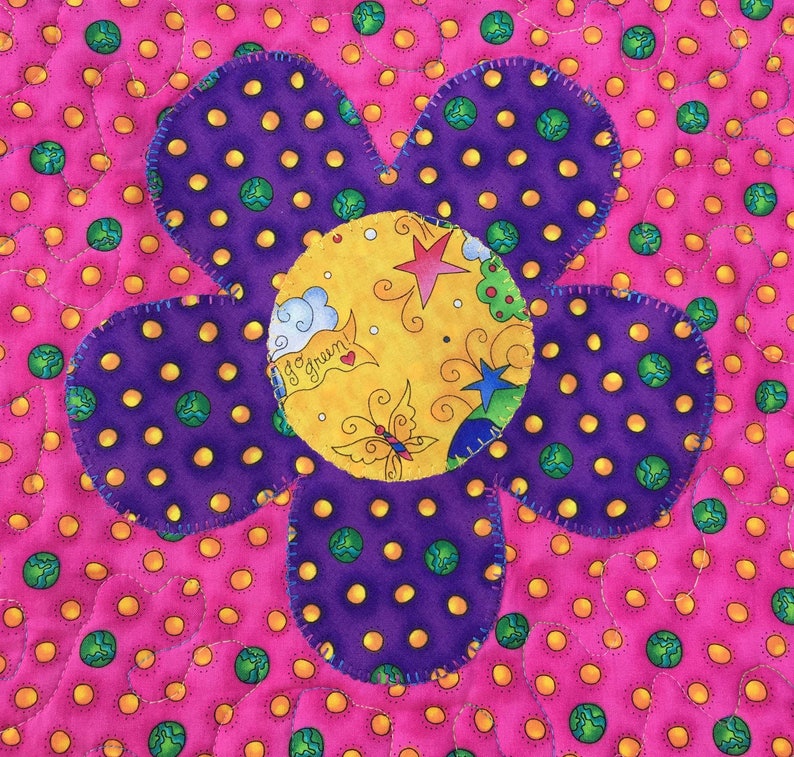 Kids Patchwork Pocket Quilt with Appliqu\u00e9 Daisies Bright Colors